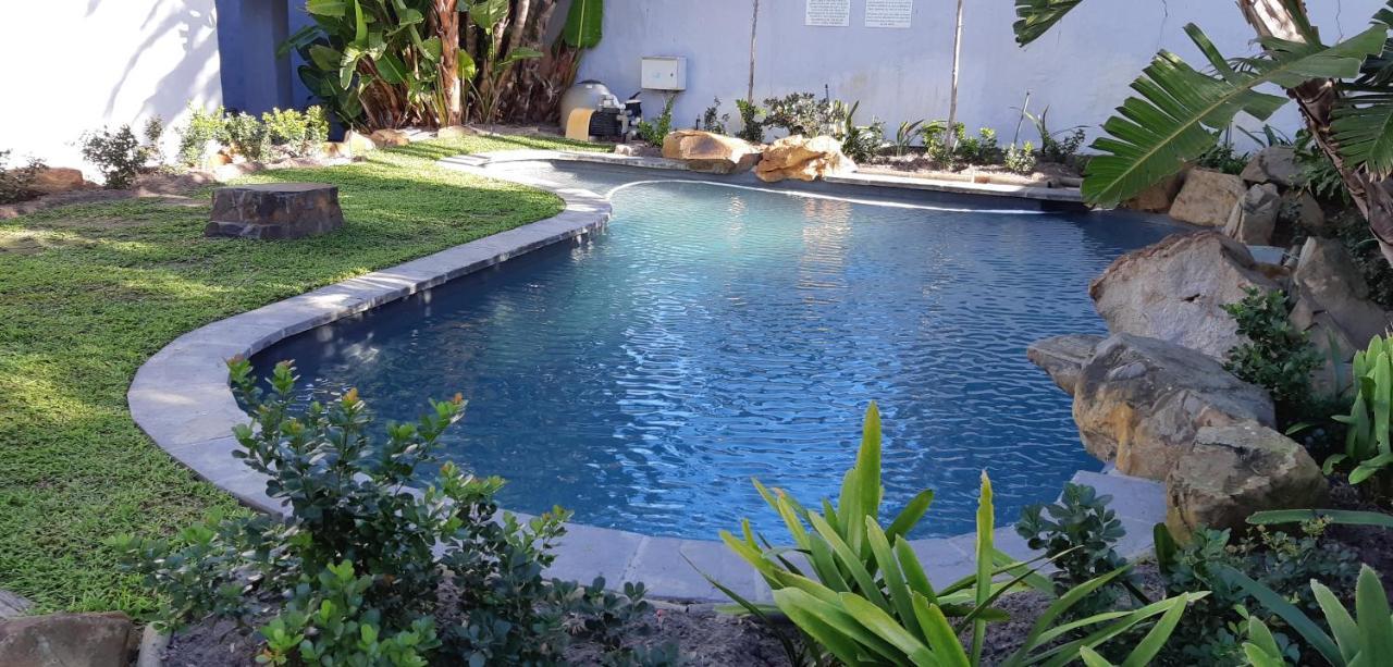 Be My Guest Lodge Bloubergstrand Extérieur photo