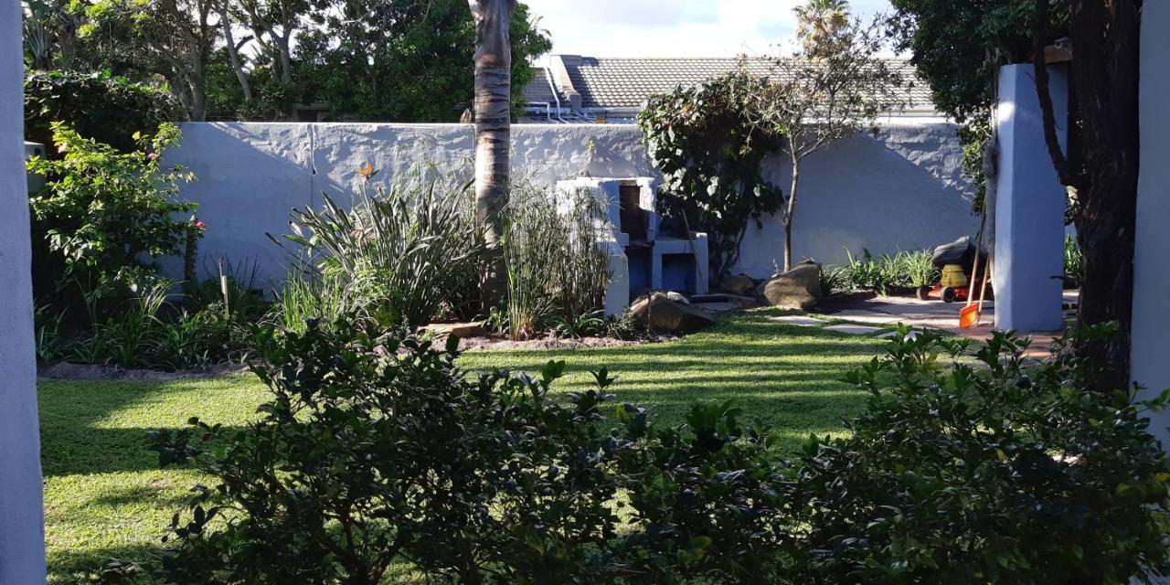 Be My Guest Lodge Bloubergstrand Extérieur photo