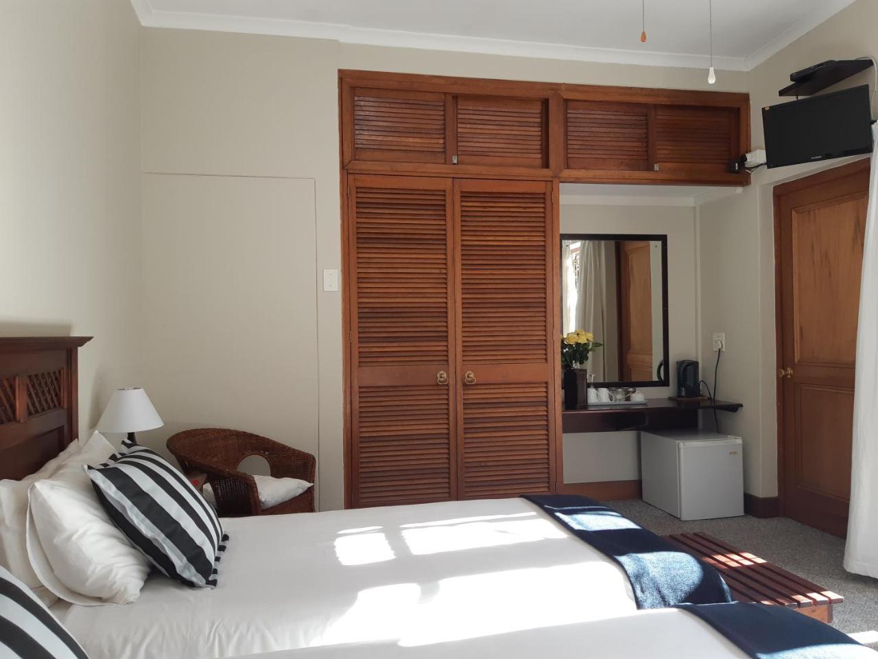 Be My Guest Lodge Bloubergstrand Extérieur photo