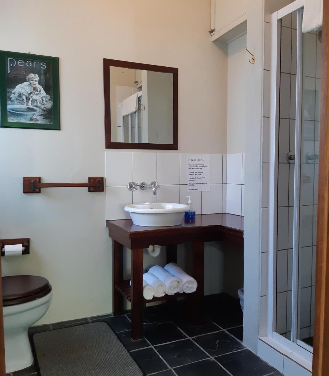 Be My Guest Lodge Bloubergstrand Extérieur photo