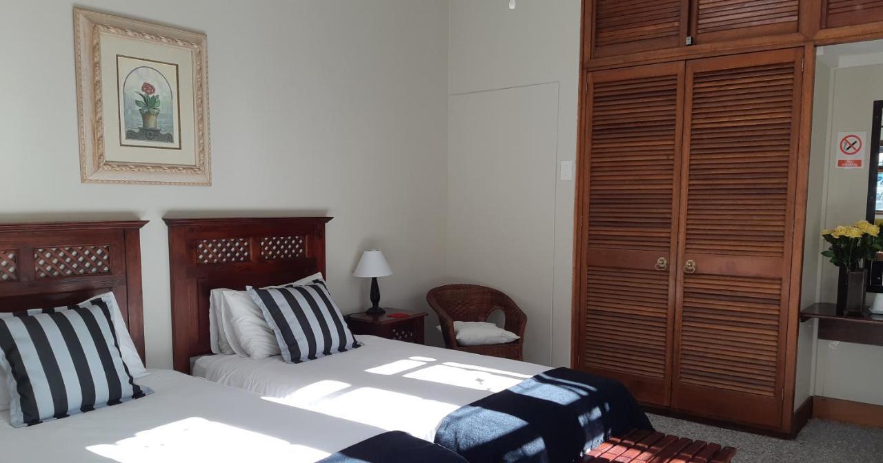 Be My Guest Lodge Bloubergstrand Extérieur photo