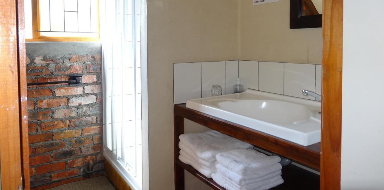 Be My Guest Lodge Bloubergstrand Extérieur photo