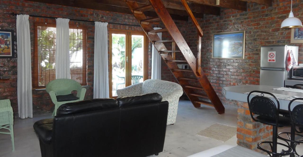 Be My Guest Lodge Bloubergstrand Extérieur photo